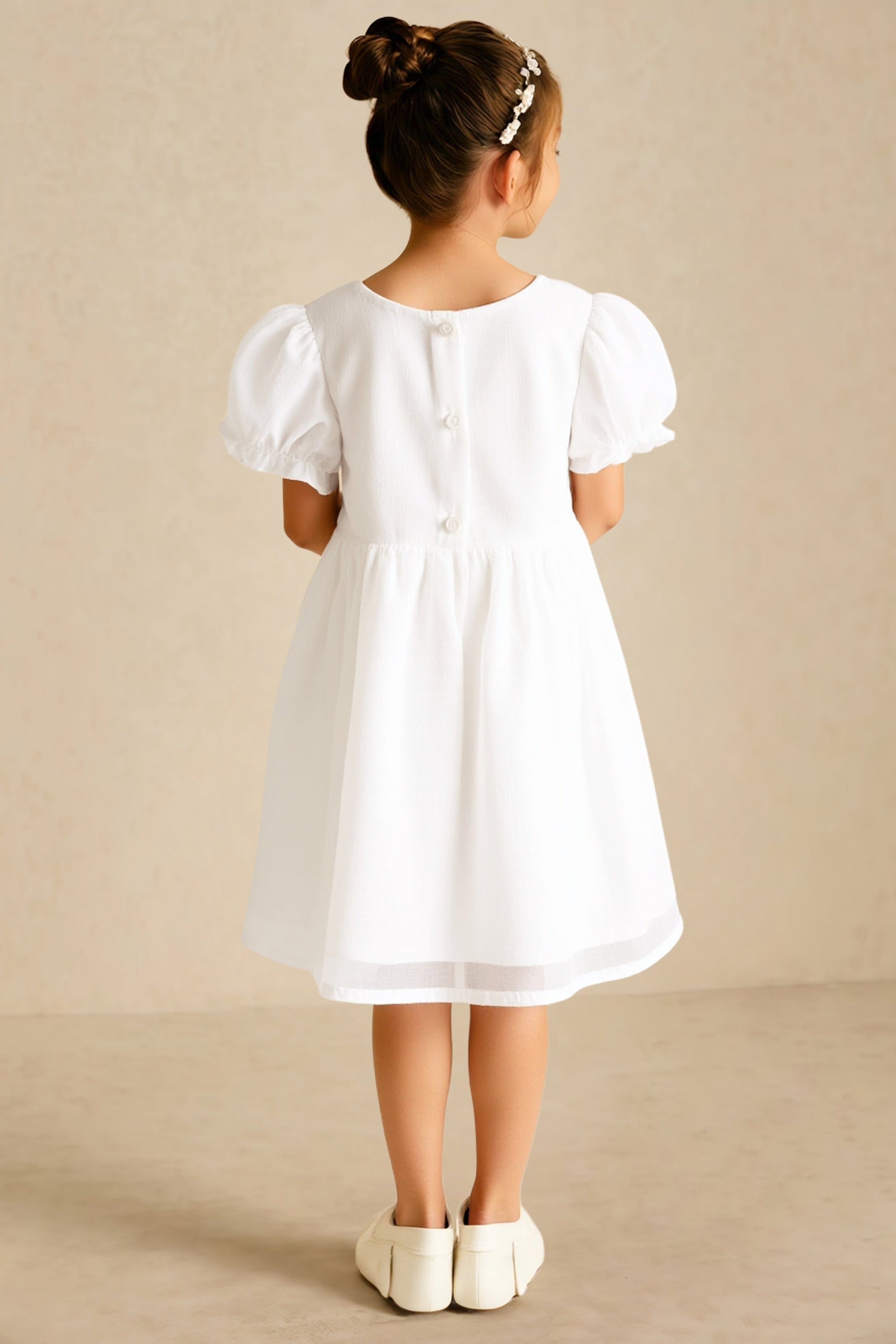 [Blanc]