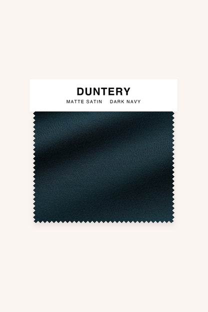 [Bleu marine foncé]